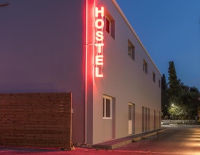 Local Hostel & Suites